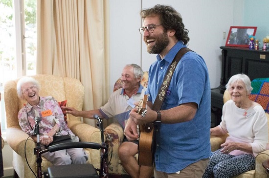 Amana Living Welcomes Talented Musician & Music Therapist
