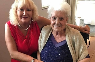 AccessCare Client Diane Heads to Granddaughter's Wedding with Help of Support Worker