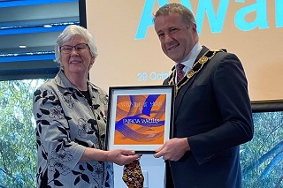 MannaCare Volunteer Celebrates Award Win After 30 years of Dedication
