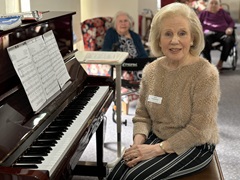 Royal Freemanson's Celebrate Laura’s Ten Years of Music and Volunteering at Monash Gardens