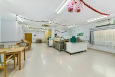 Kingswood-nursing-homes-dining-room
