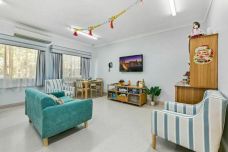 Kingswood-nursing-homes-living-room