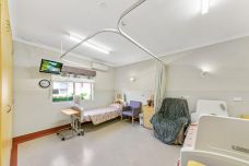 aged-care-homes-Kingswood-shared-room