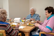 Residential_Care_Mccracken_Southern_Cross_Care_dining_DSC5348