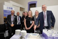 Castlemaine-opening-cutting-cake