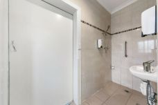 aged-care-homes-Pennant-Hills-clean-bathroom